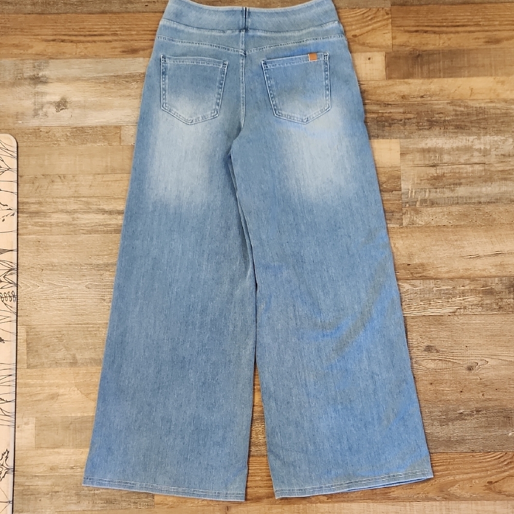 NWOT Wide Leg Light Blue Women’s Jeans SMALL PETITE - Picture 3 of 5